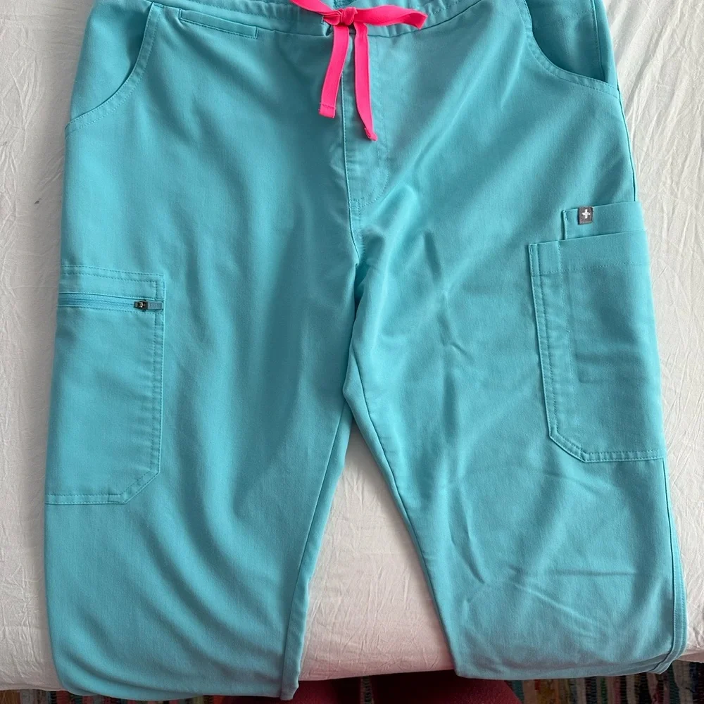 Figs Scrub Set - Picture 5 of 6